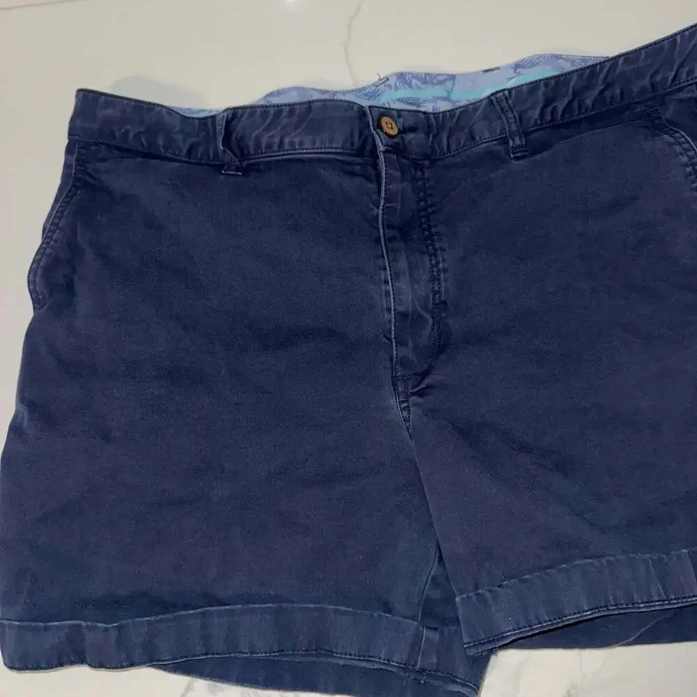 Tommy Bahama Navy Blue Cuffed Chino Shorts Size 40